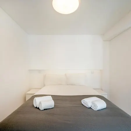 Guestready - Modernity Refine Near Airport 펜션 리스본