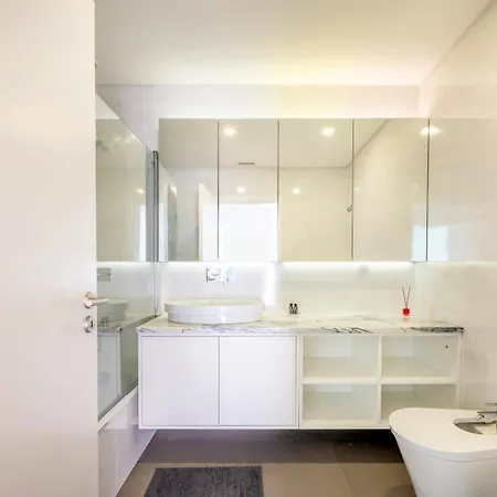 Guestready - Modernity Refine Near Airport * Lisboa