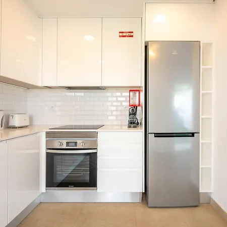 Guestready - Modernity Refine Near Airport בית נופש *