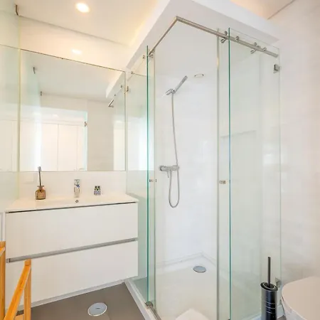 Guestready - Modernity Refine Near Airport בית נופש ליסבון