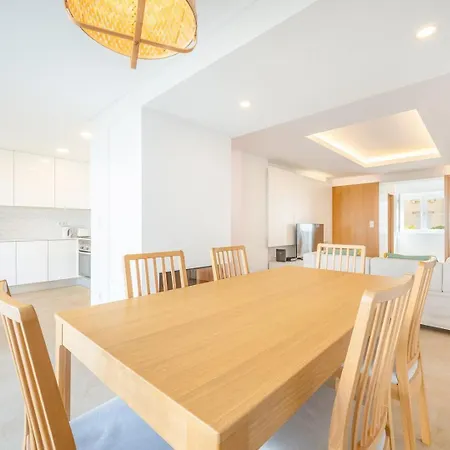 Guestready - Modernity Refine Near Airport בית נופש *